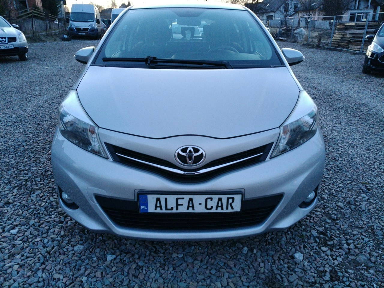 Toyota Yaris - Zdjęcie 13