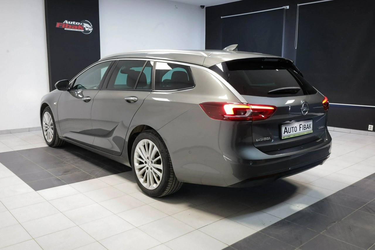 Opel Insignia - Zdjęcie 11
