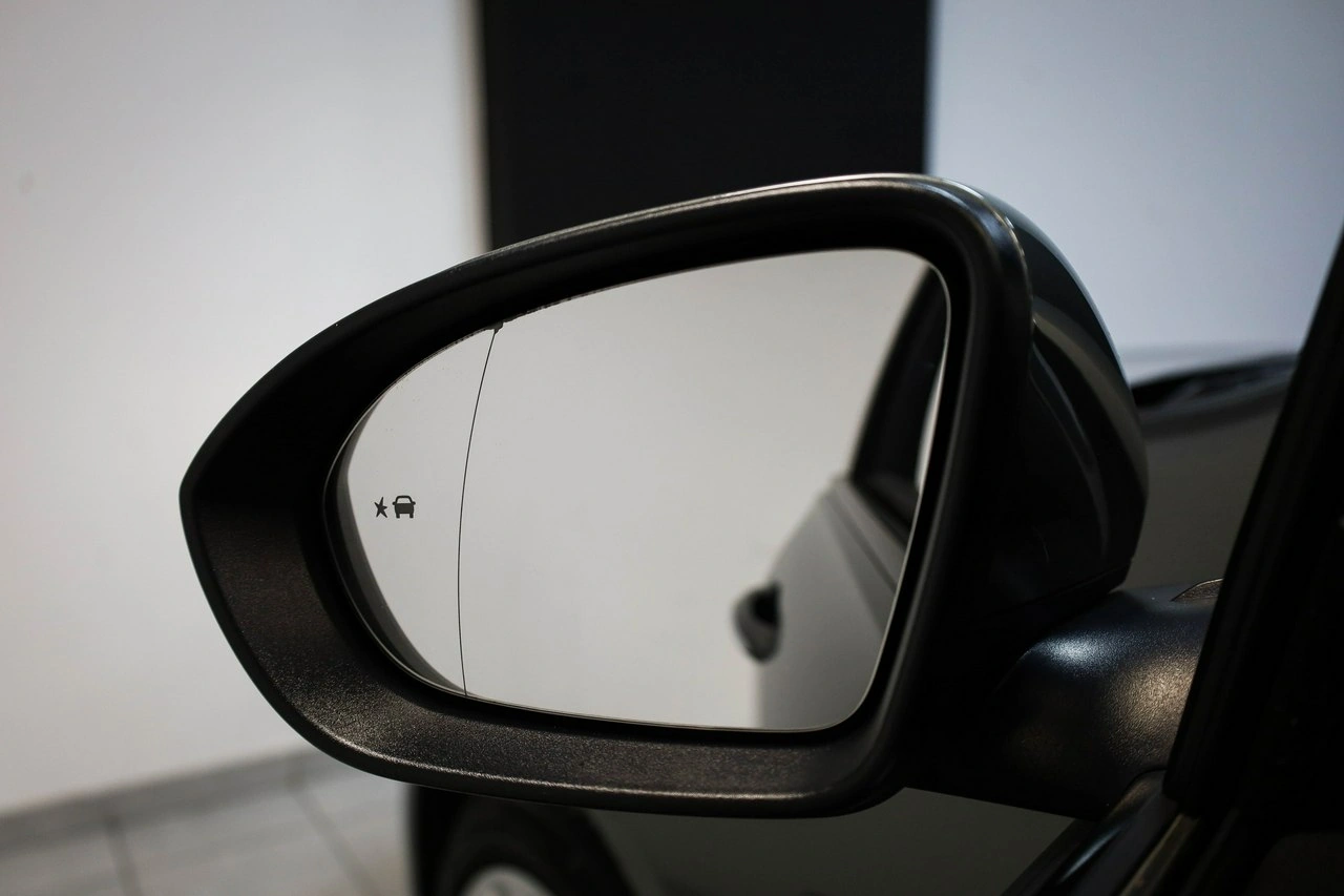 Opel Insignia - Zdjęcie 13