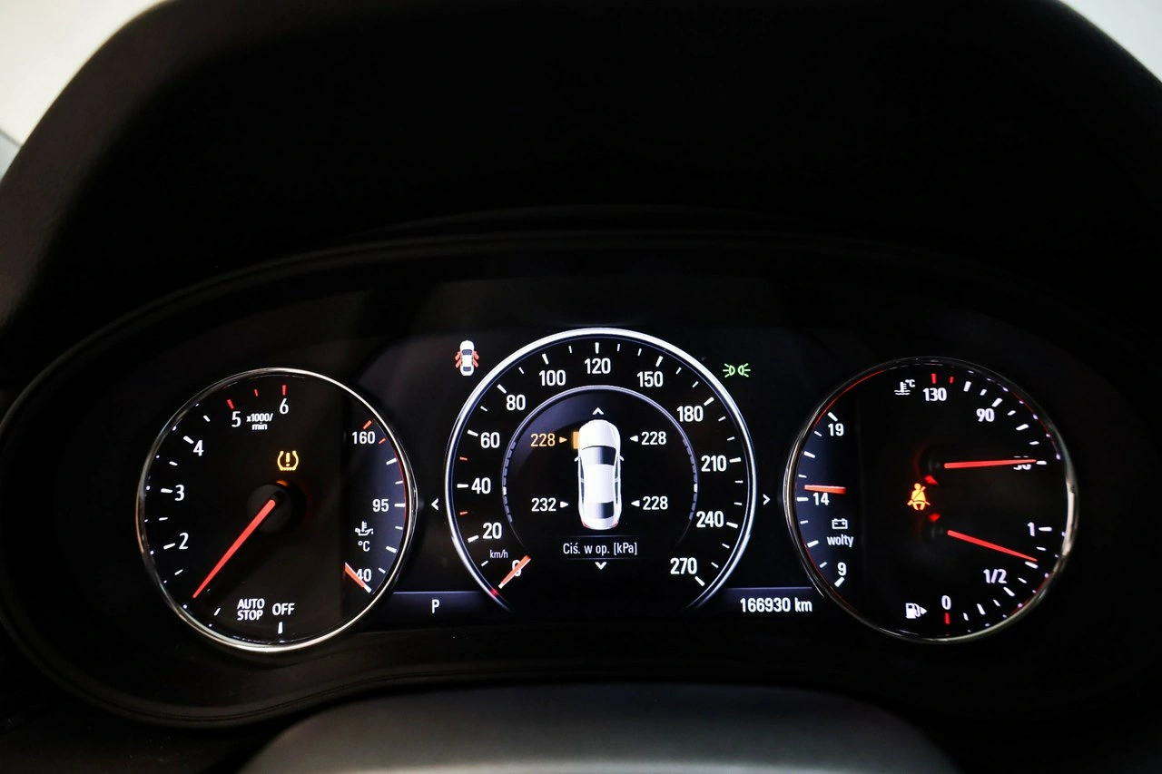 Opel Insignia - Zdjęcie 19