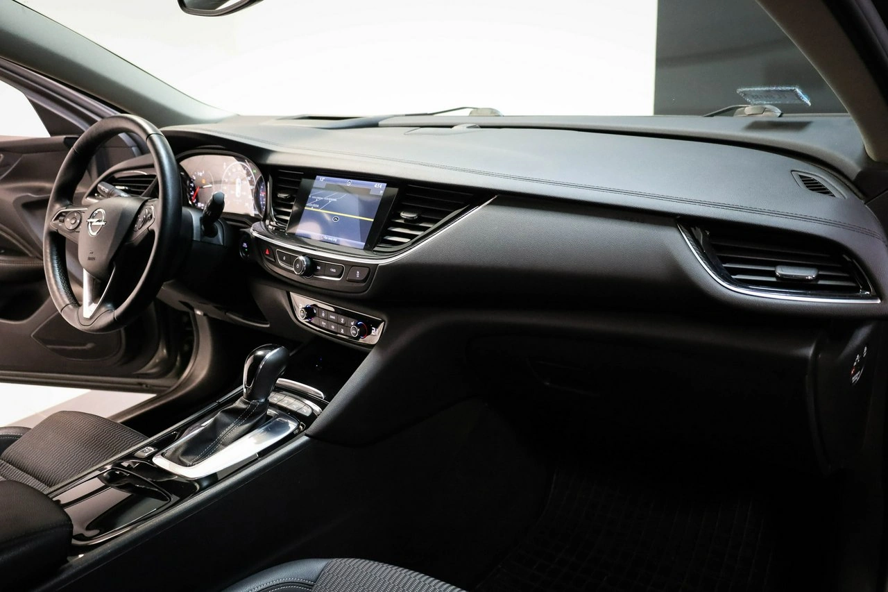 Opel Insignia - Zdjęcie 24