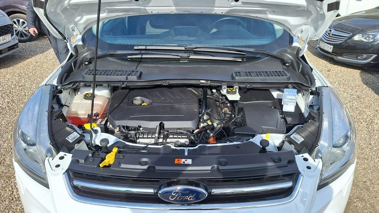 Ford Kuga - Zdjęcie 15