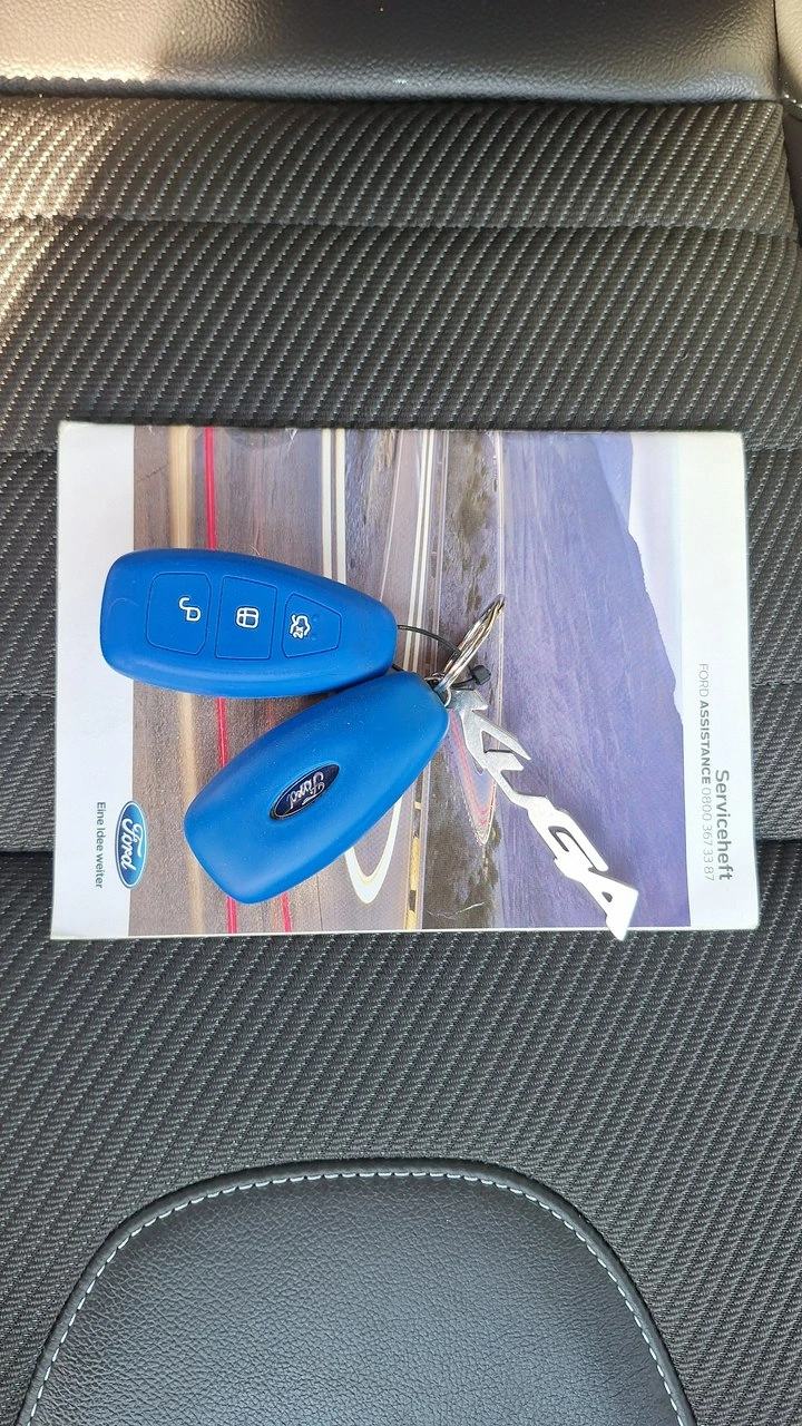 Ford Kuga - Zdjęcie 18