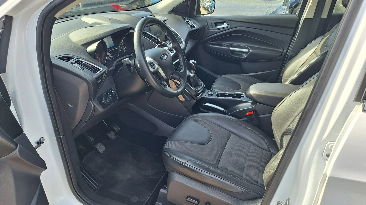 Ford Kuga - Zdjęcie 8