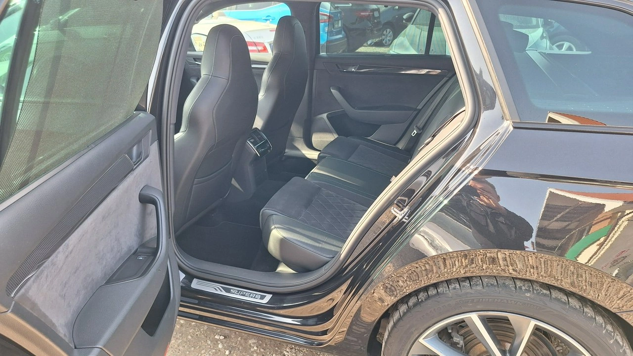 Skoda Superb - Zdjęcie 12