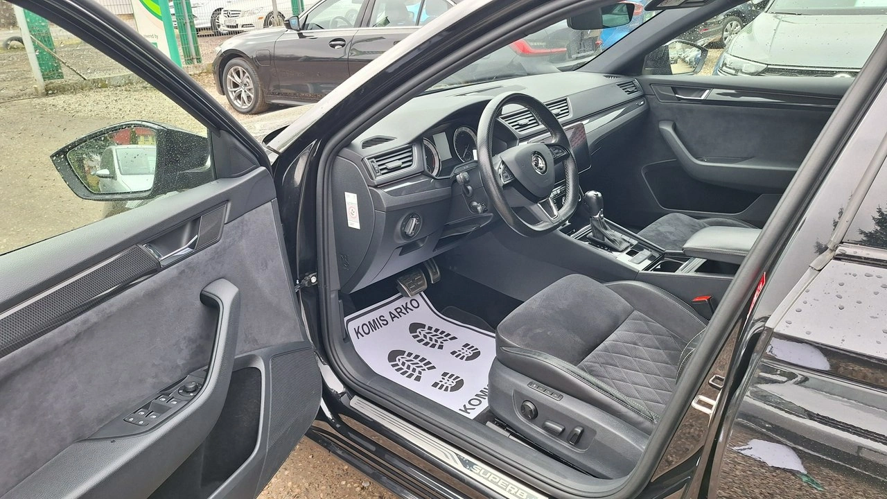 Skoda Superb - Zdjęcie 8