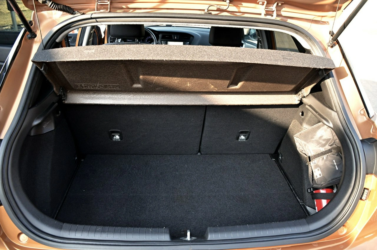 Hyundai i20 - Zdjęcie 9