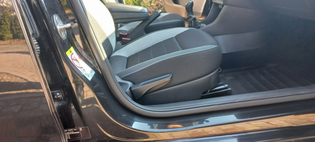 Skoda RAPID - Zdjęcie 14