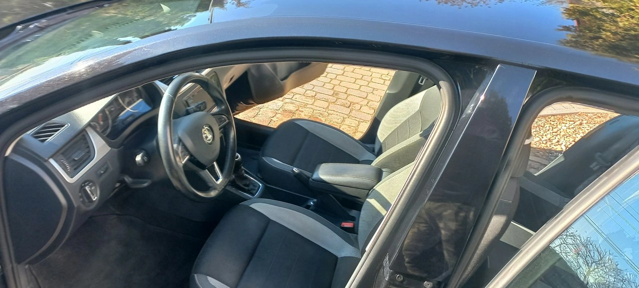 Skoda RAPID - Zdjęcie 16