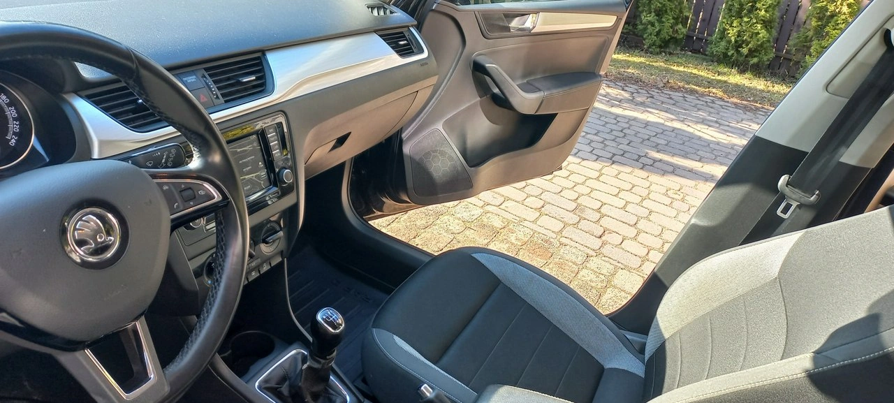 Skoda RAPID - Zdjęcie 17