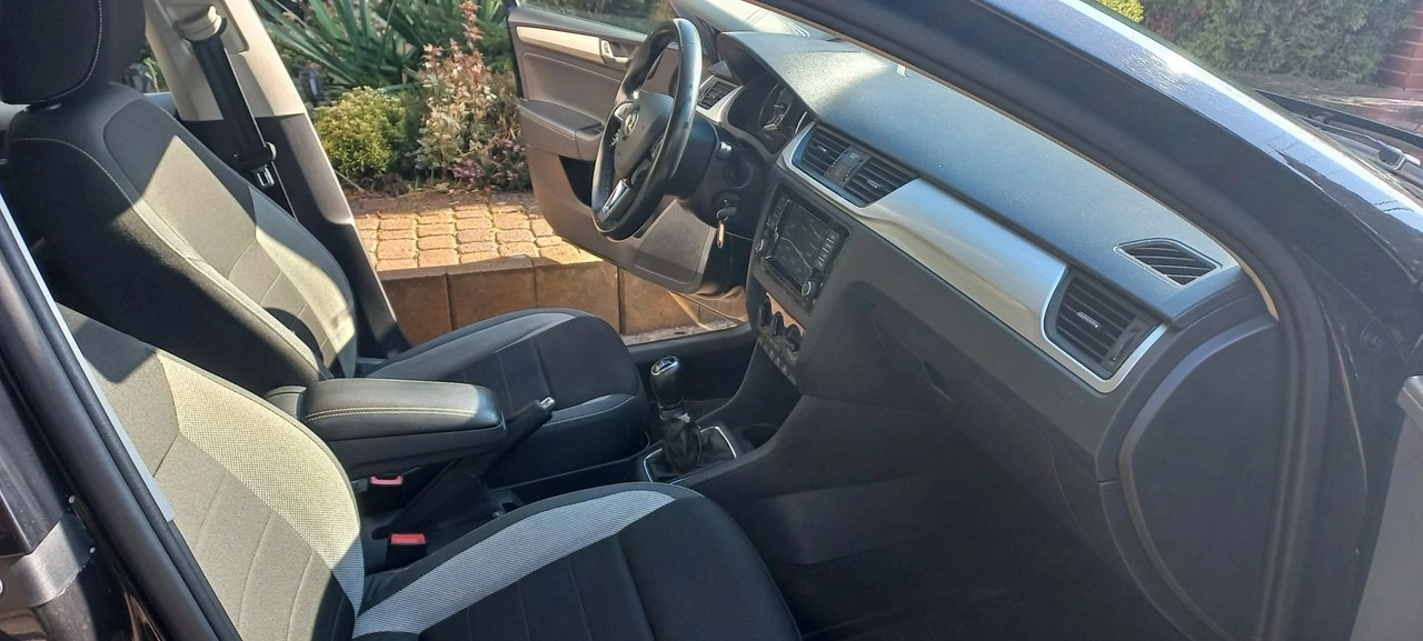 Skoda RAPID - Zdjęcie 18