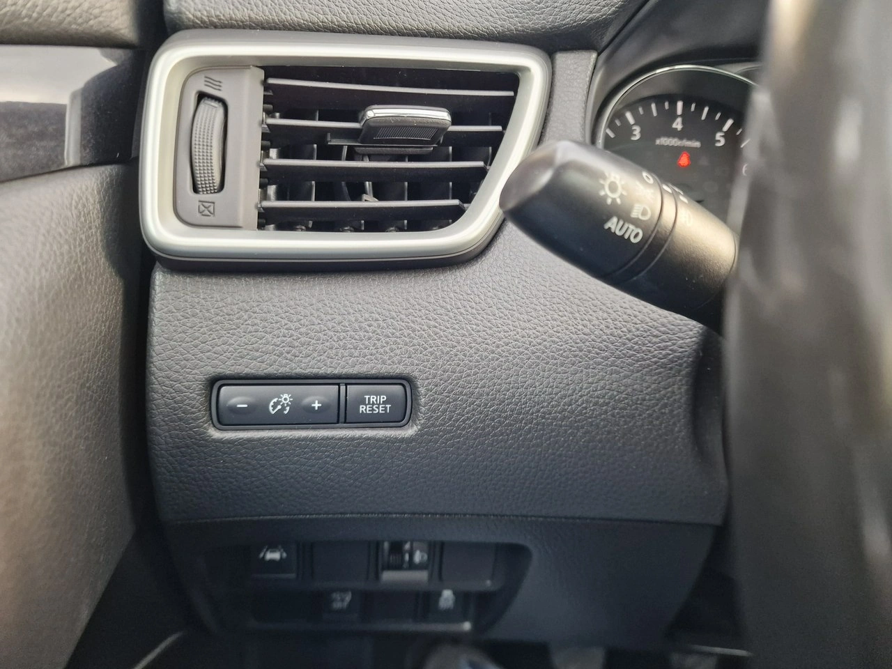 Nissan Qashqai - Zdjęcie 29