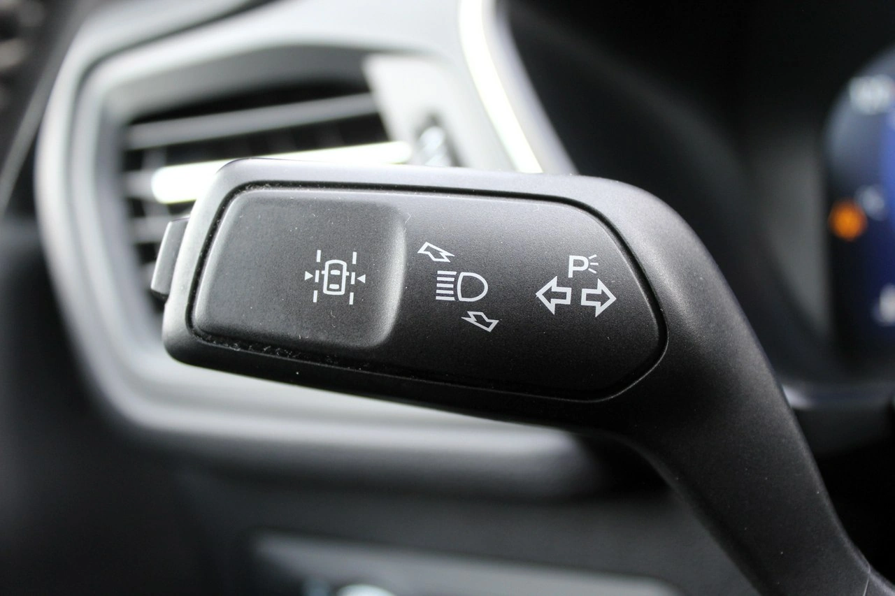 Ford Kuga - Zdjęcie 24