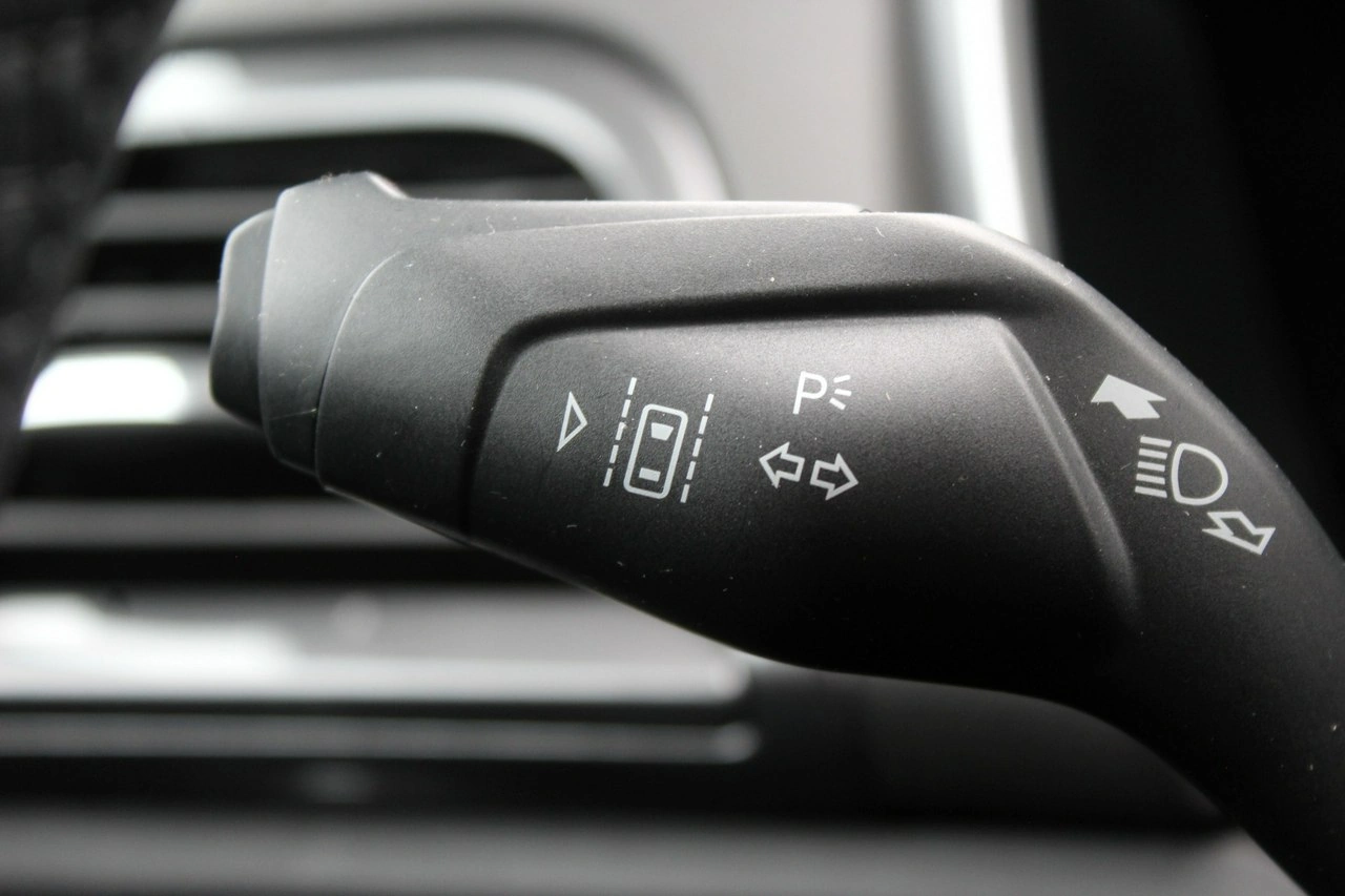 Ford Mondeo SW - Zdjęcie 28