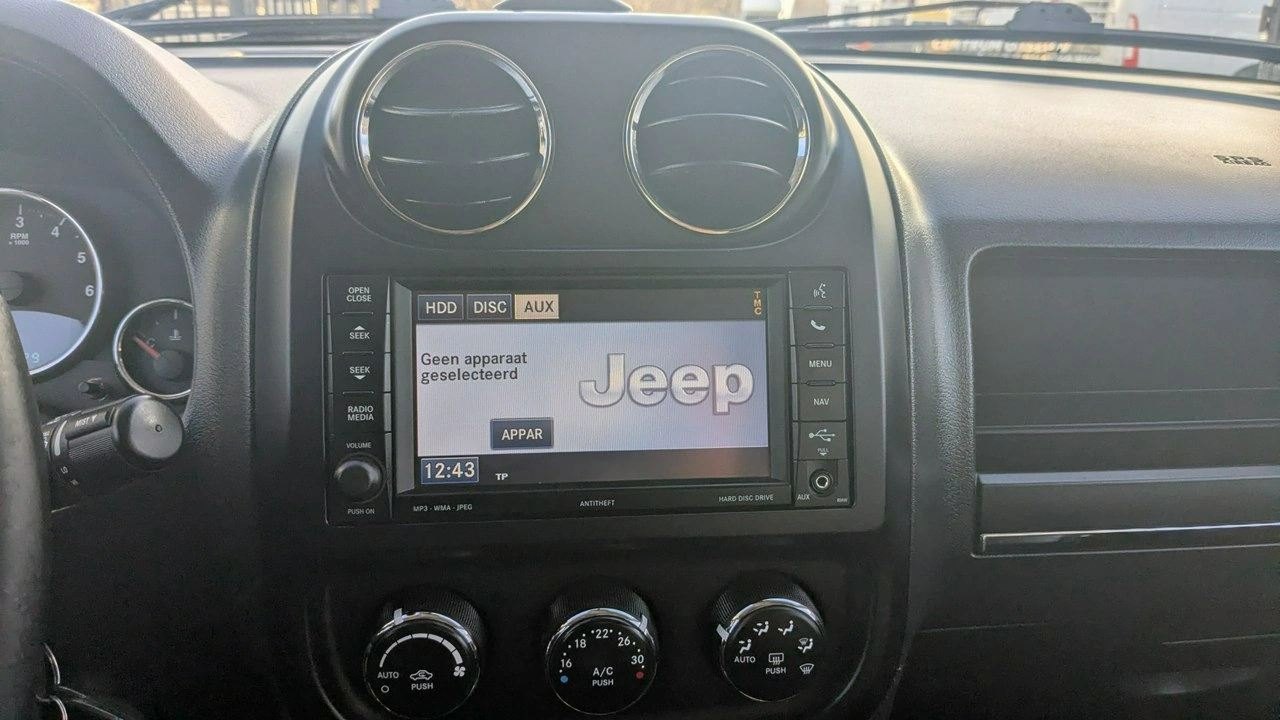 Jeep Compass - Zdjęcie 23