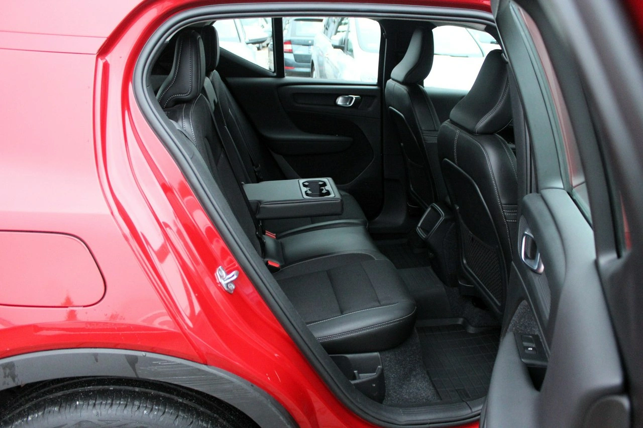 Volvo XC 40 - Zdjęcie 12