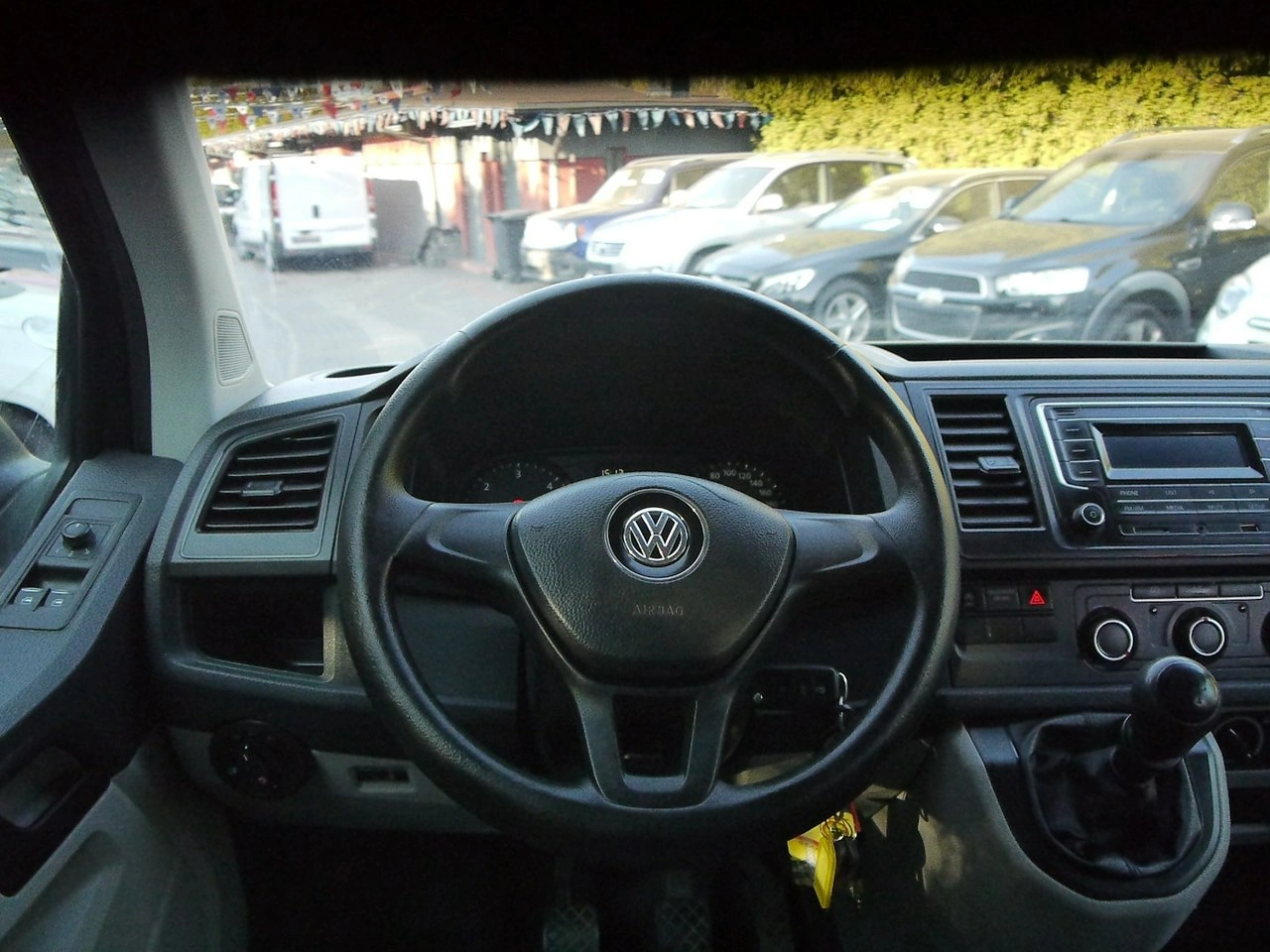 Volkswagen Transporter - Zdjęcie 17