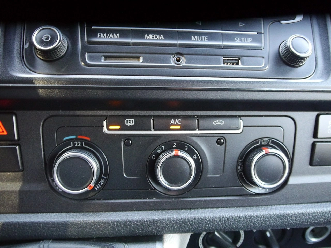 Volkswagen Transporter - Zdjęcie 20