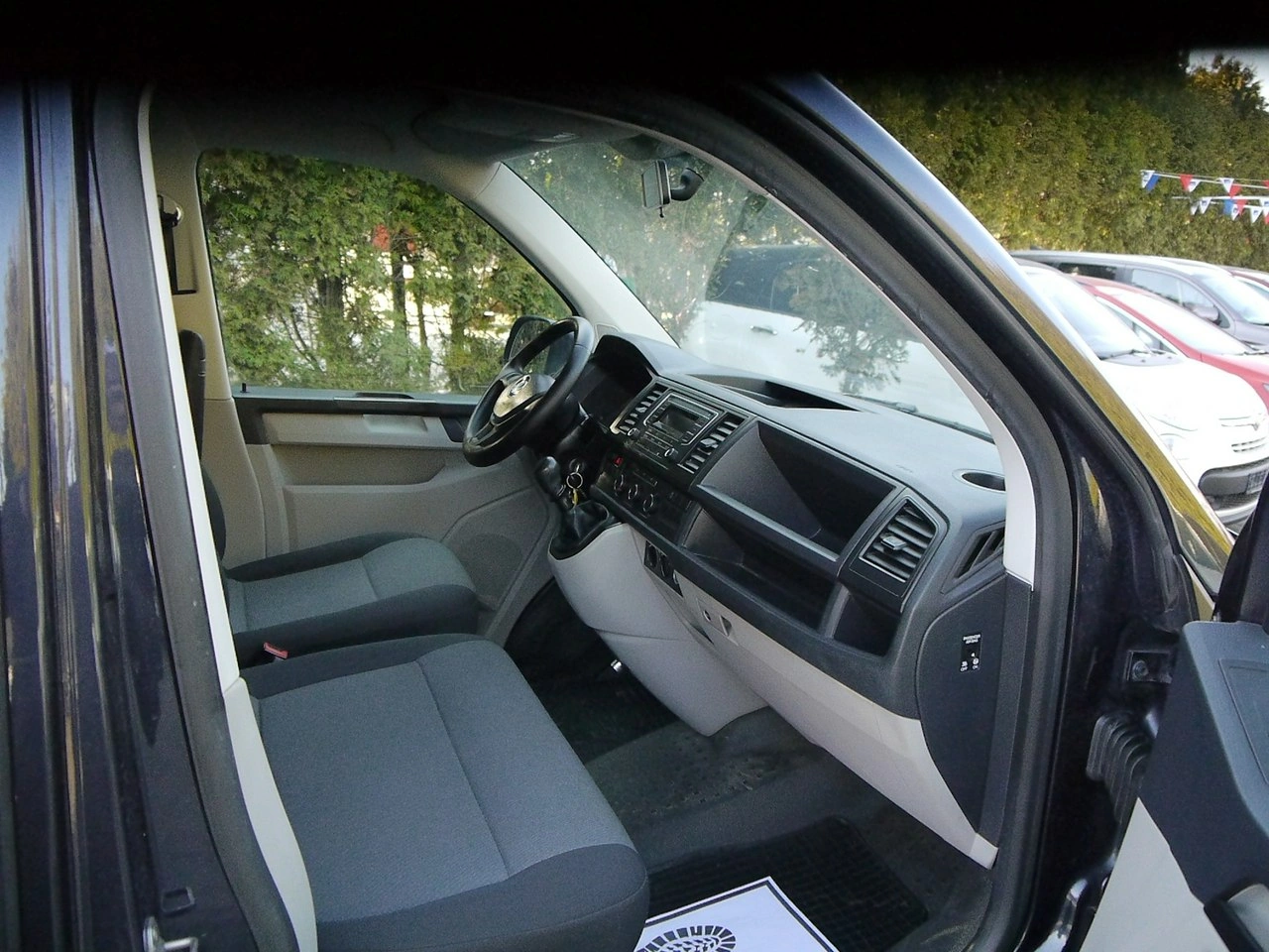 Volkswagen Transporter - Zdjęcie 23