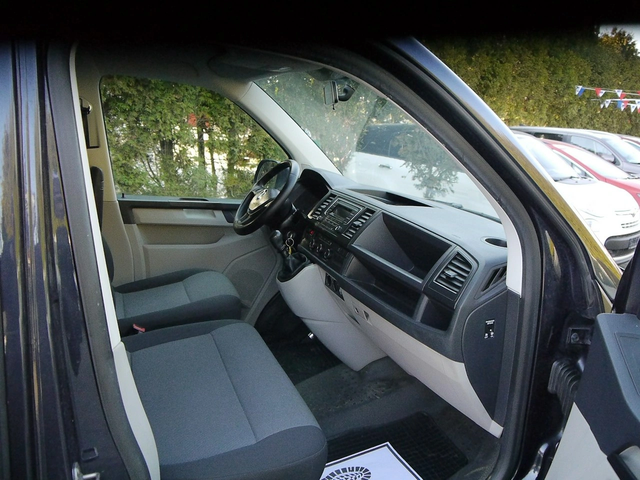 Volkswagen Transporter - Zdjęcie 24