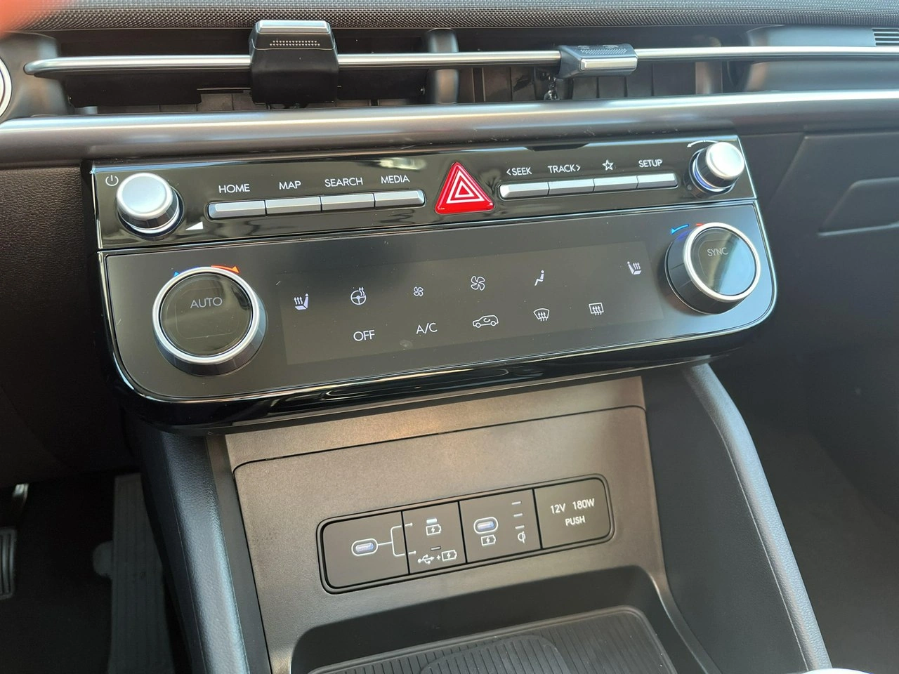 Hyundai Tucson - Zdjęcie 25