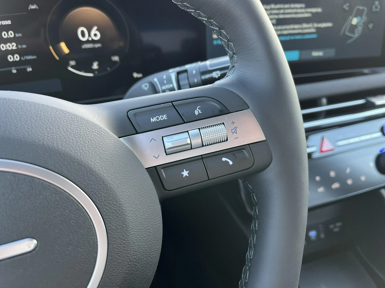 Hyundai Tucson - Zdjęcie 21