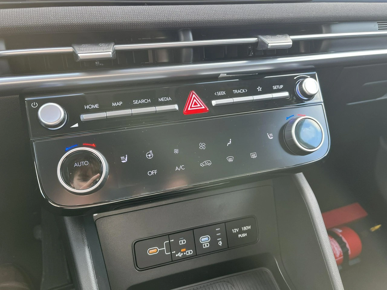 Hyundai Tucson - Zdjęcie 25