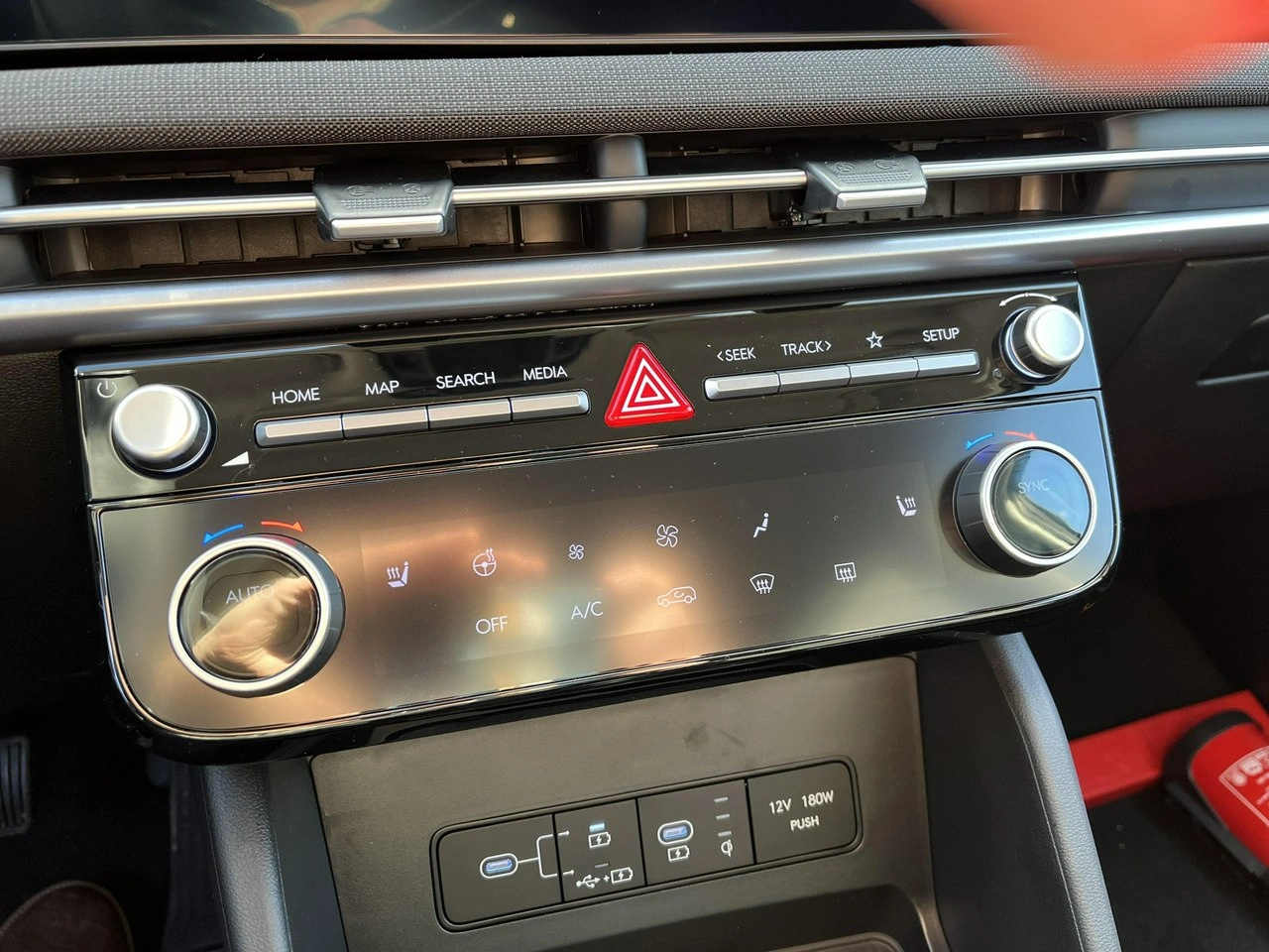 Hyundai Tucson - Zdjęcie 25