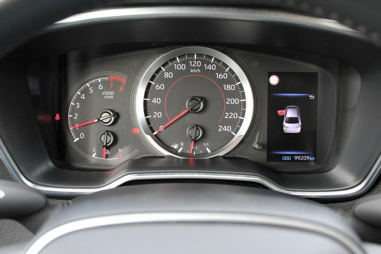 Toyota Corolla - Zdjęcie 13