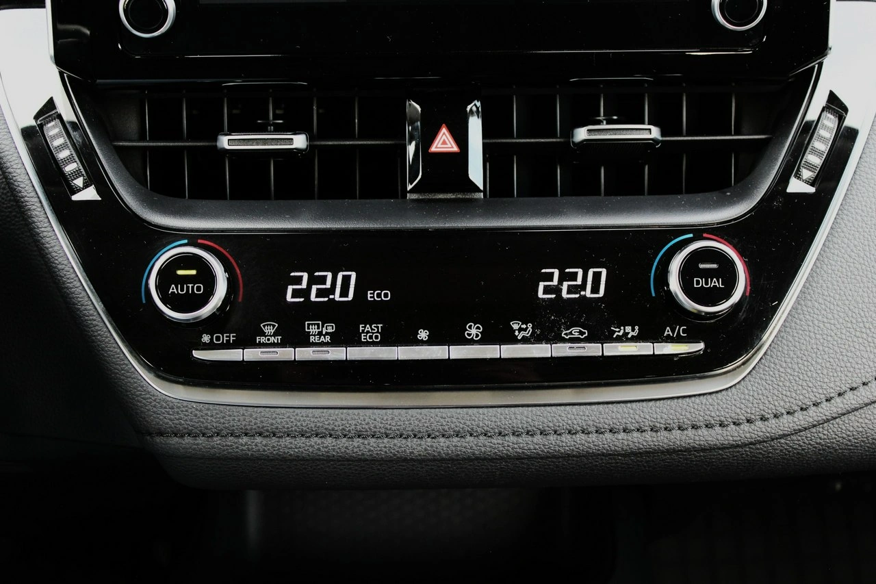 Toyota Corolla - Zdjęcie 21