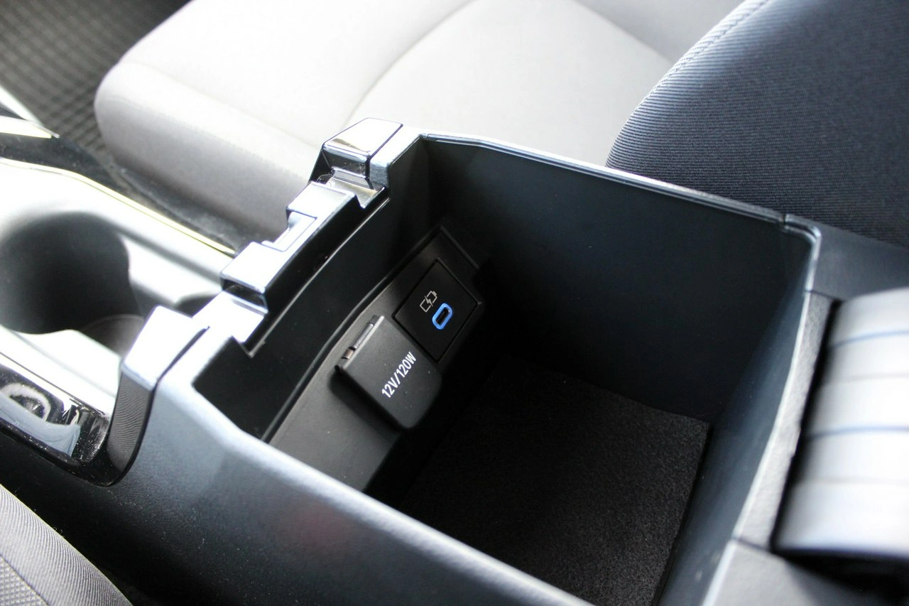 Toyota Corolla - Zdjęcie 25