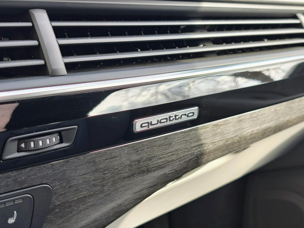 Audi Q7 - Zdjęcie 24