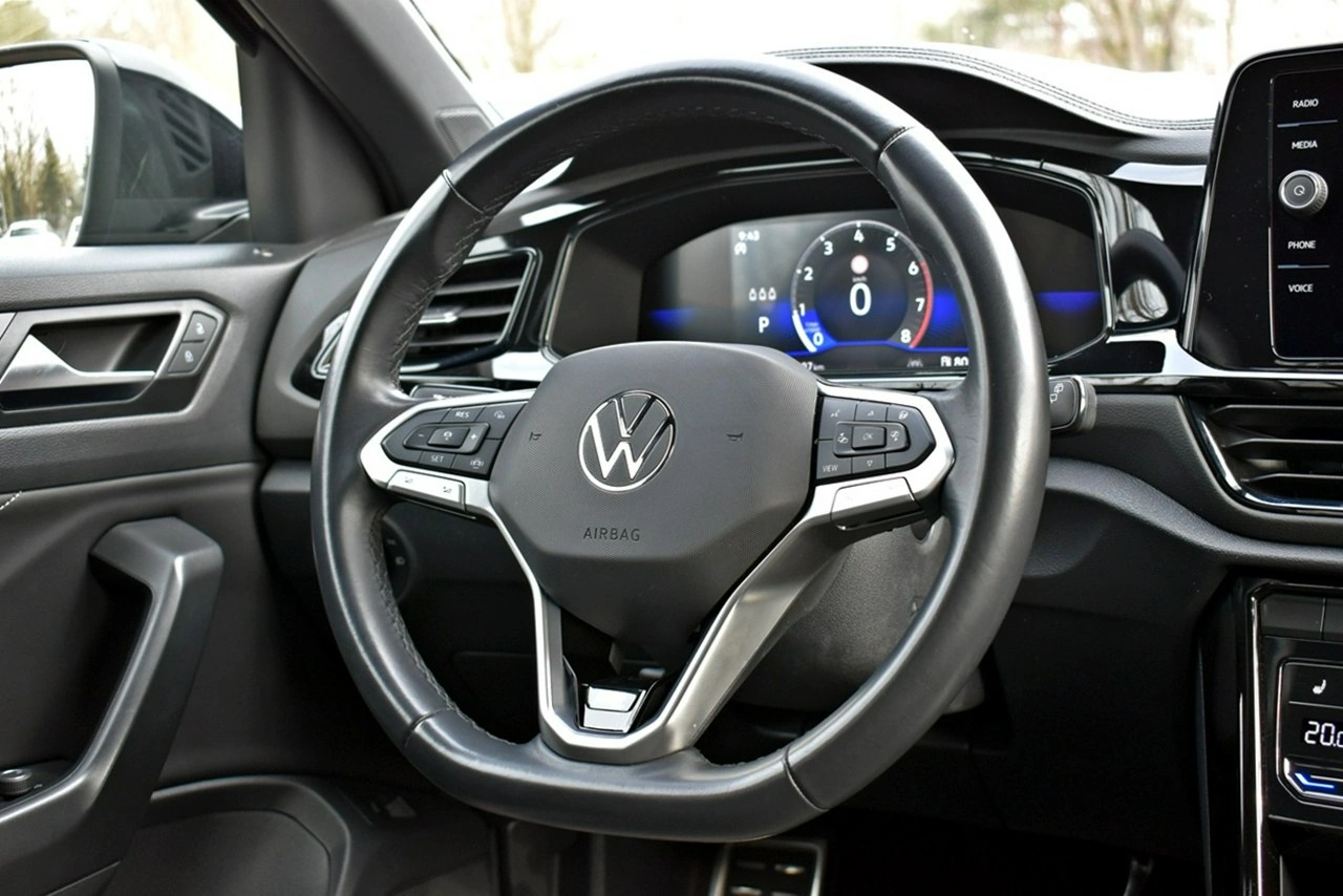 Volkswagen T-Roc - Zdjęcie 17