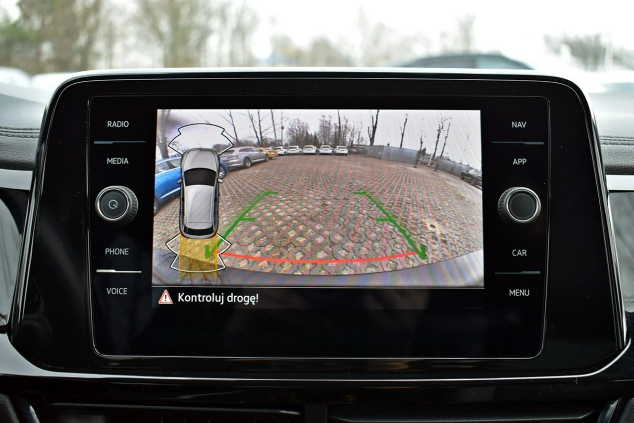 Volkswagen T-Roc - Zdjęcie 19