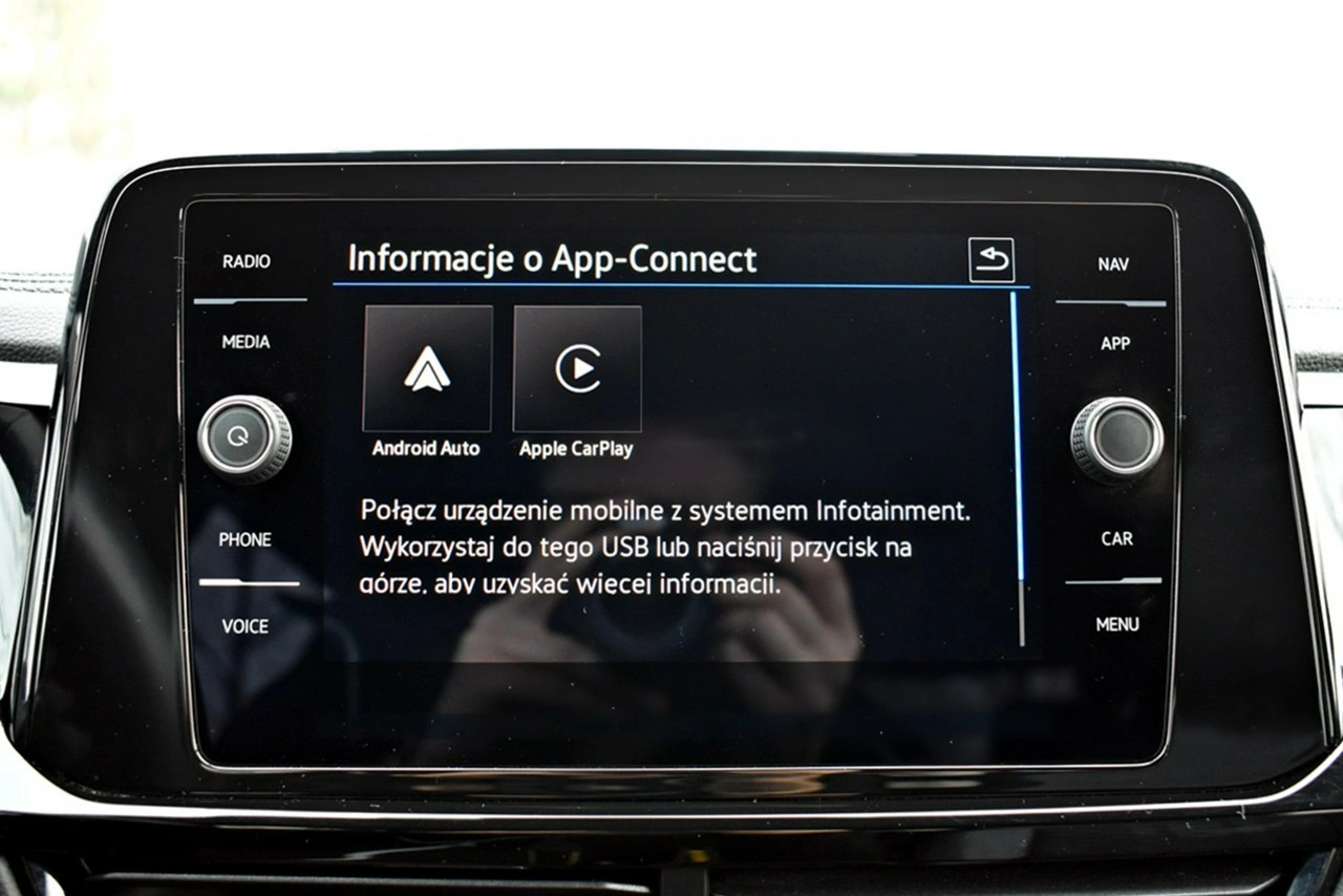 Volkswagen T-Roc - Zdjęcie 21