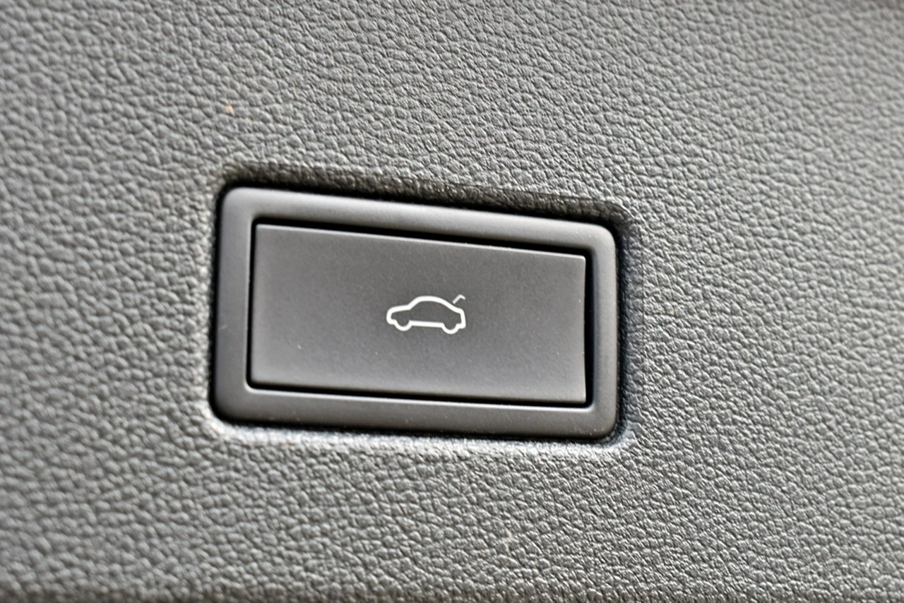 Volkswagen T-Roc - Zdjęcie 26