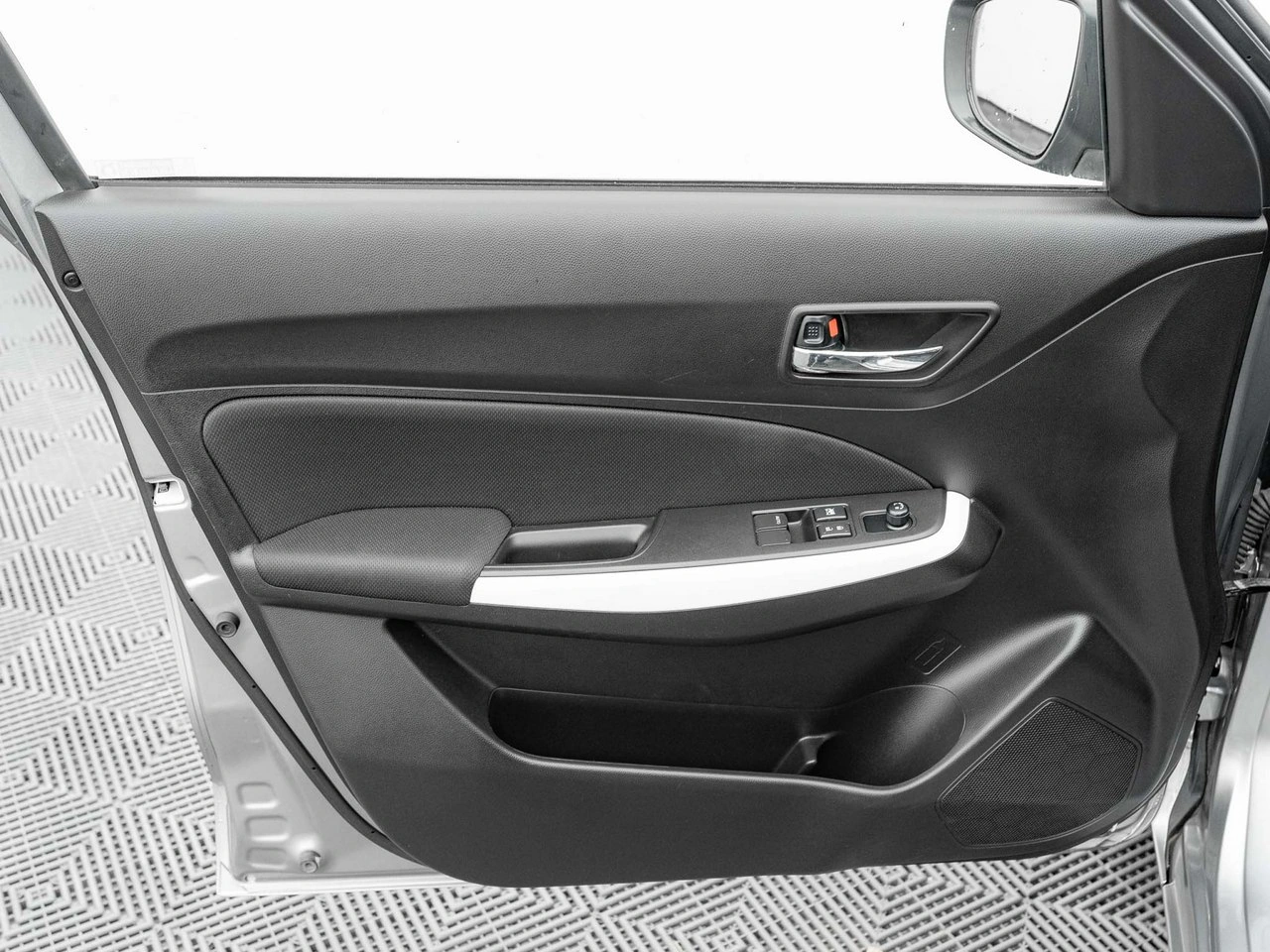 Suzuki Swift - Zdjęcie 9