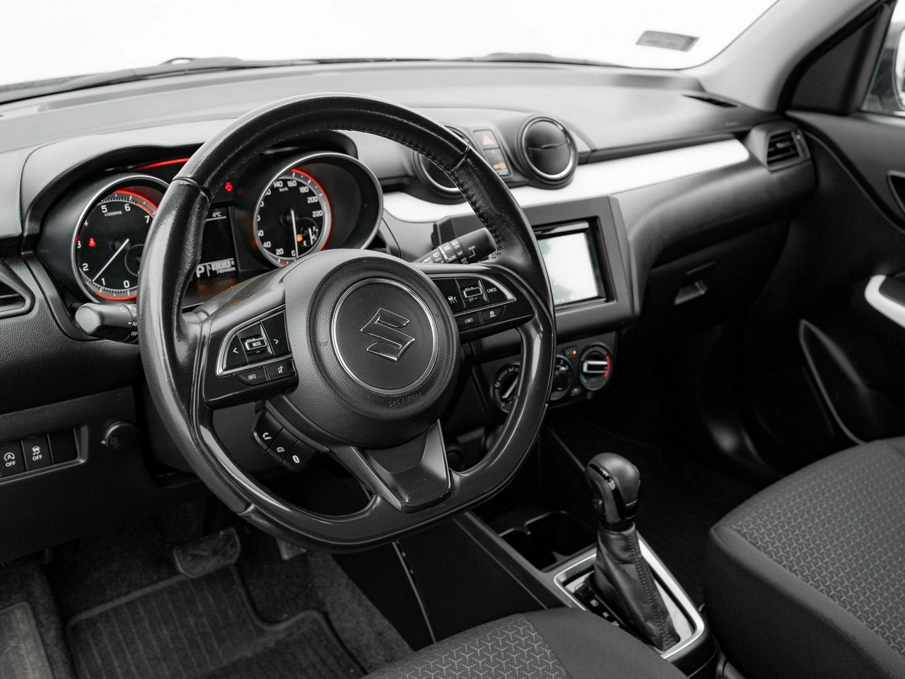 Suzuki Swift - Zdjęcie 5