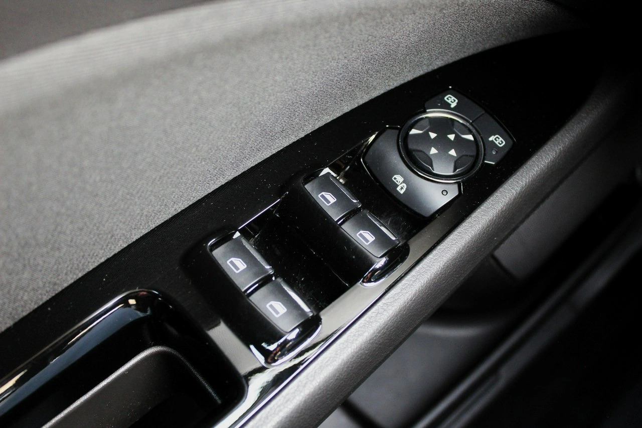 Ford Mondeo SW - Zdjęcie 20