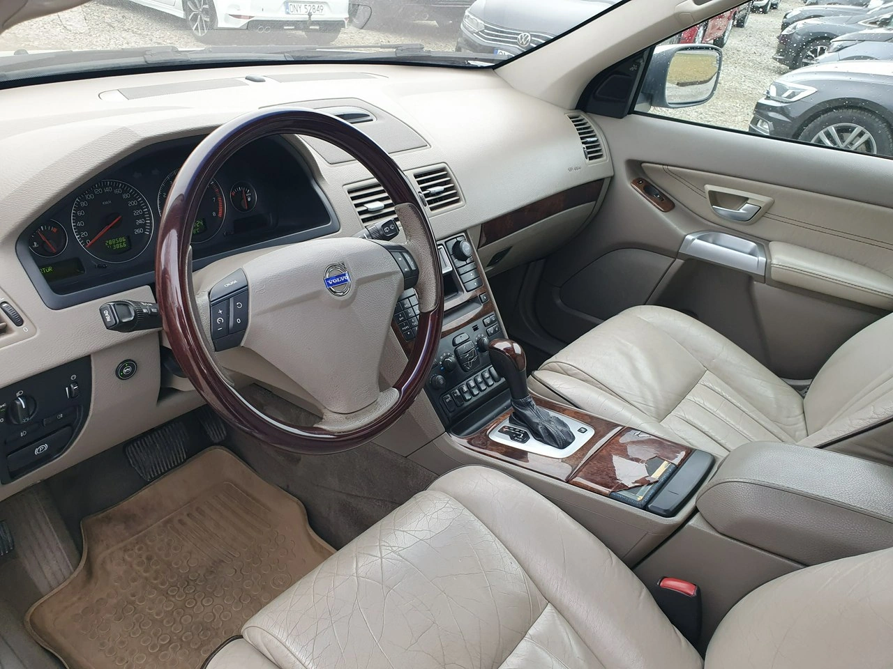 Volvo XC 90 - Zdjęcie 12