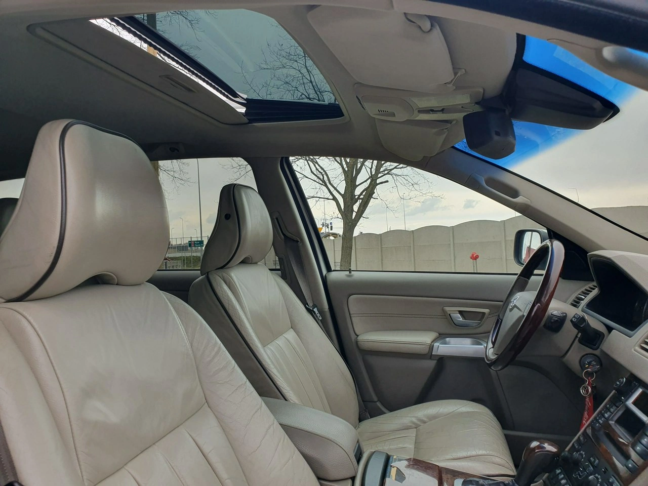 Volvo XC 90 - Zdjęcie 21