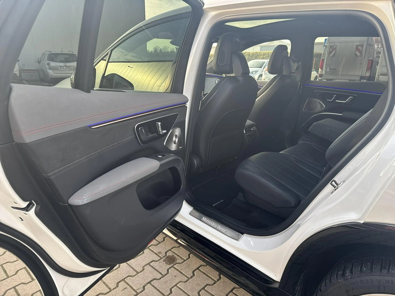 Mercedes EQS - Zdjęcie 14