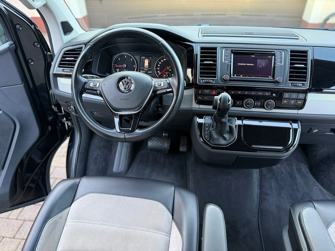 Volkswagen Multivan - Zdjęcie 21