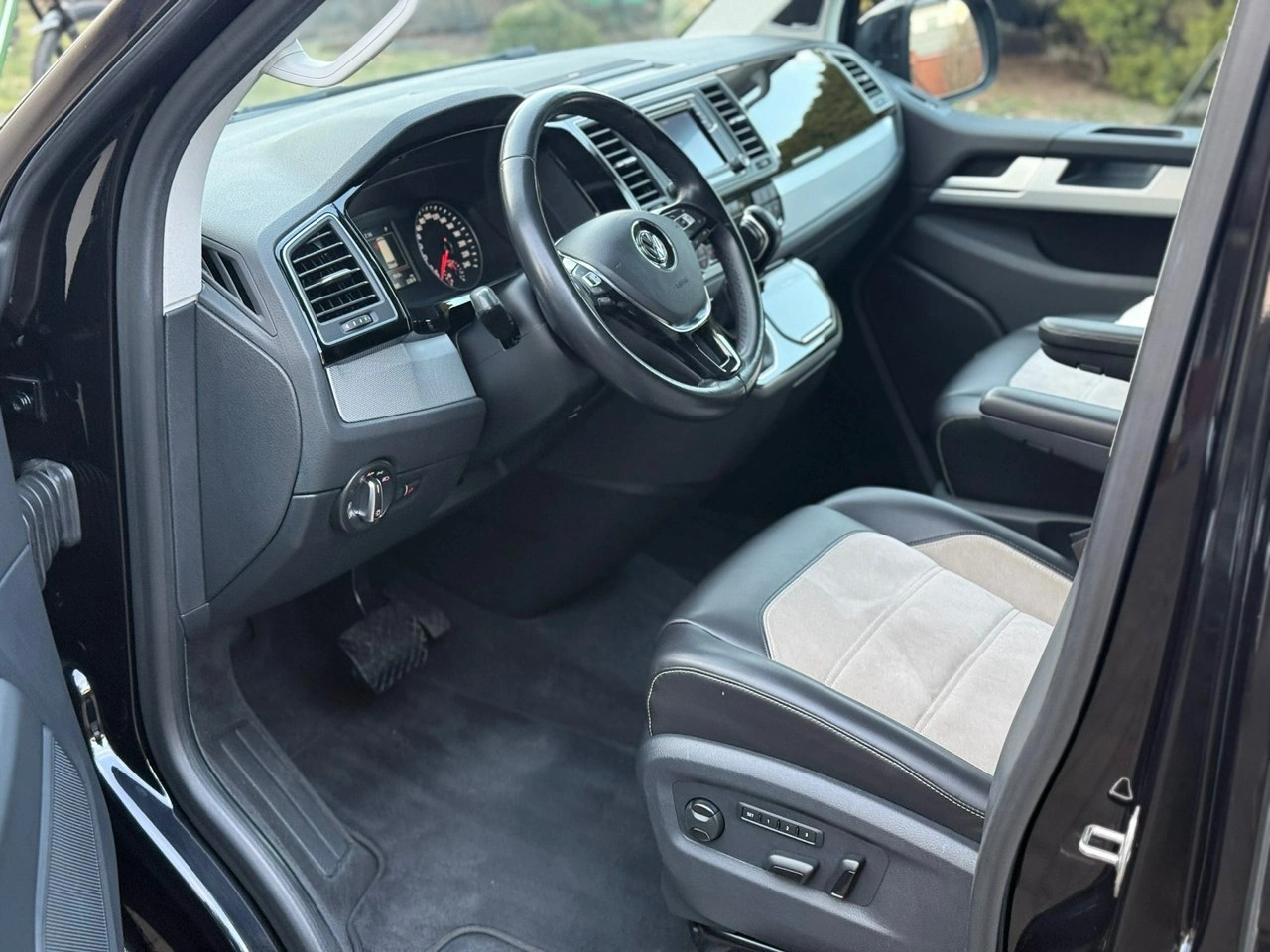 Volkswagen Multivan - Zdjęcie 4