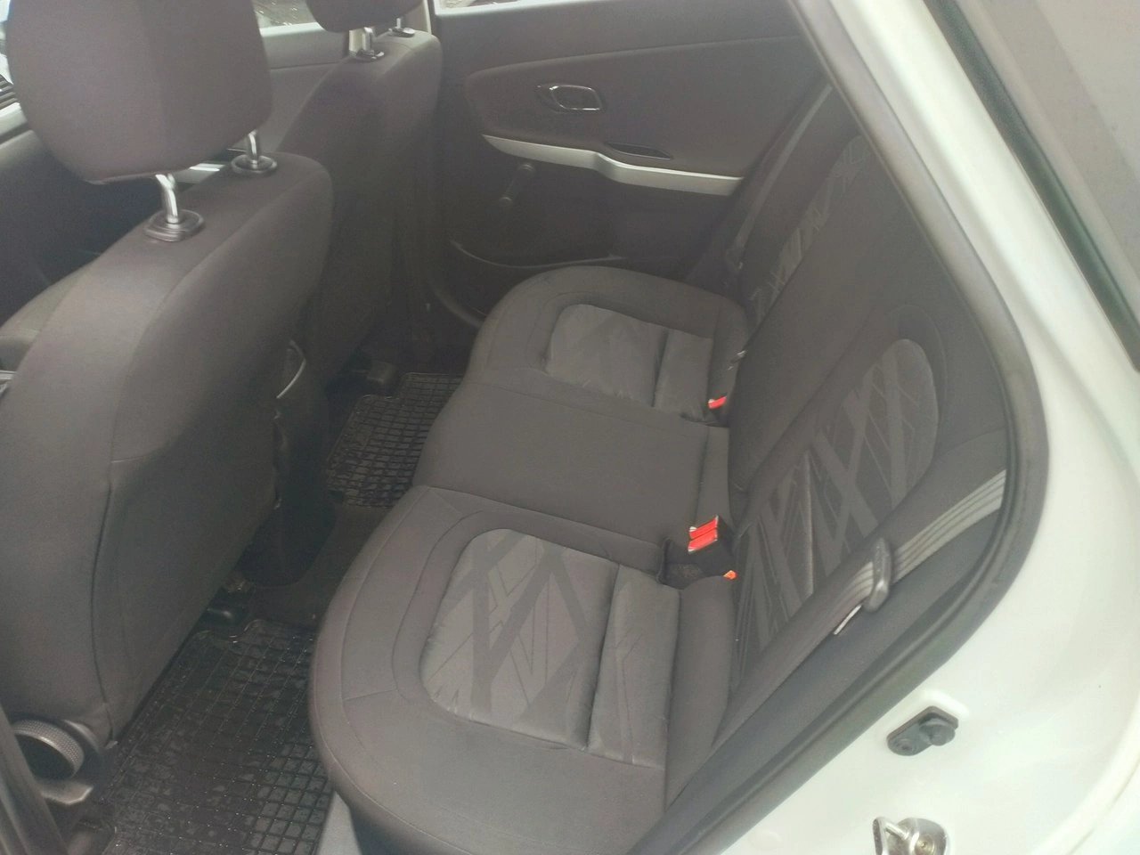 Kia Ceed - Zdjęcie 10