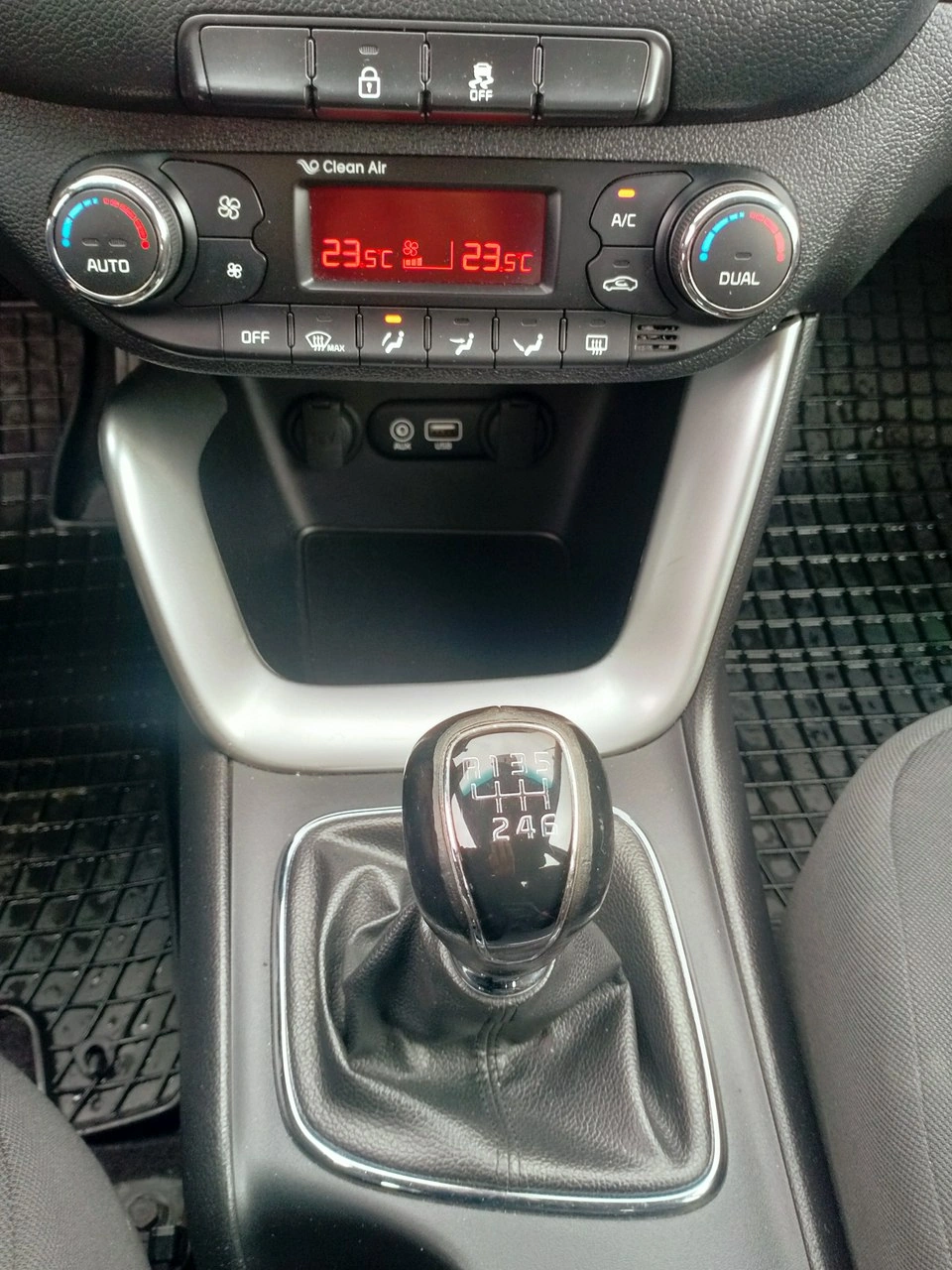 Kia Ceed - Zdjęcie 14