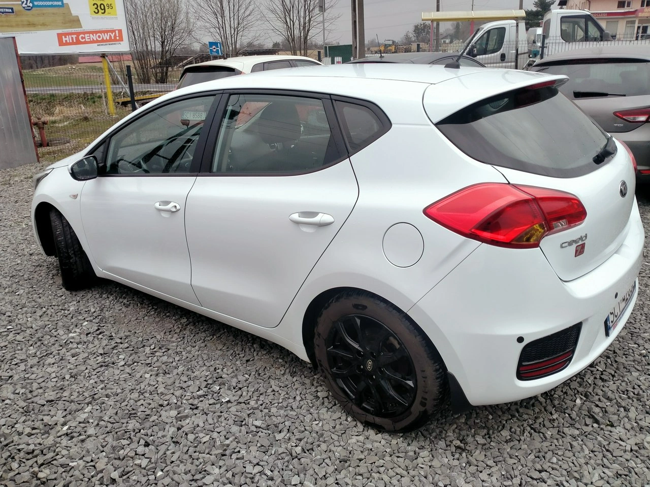 Kia Ceed - Zdjęcie 2
