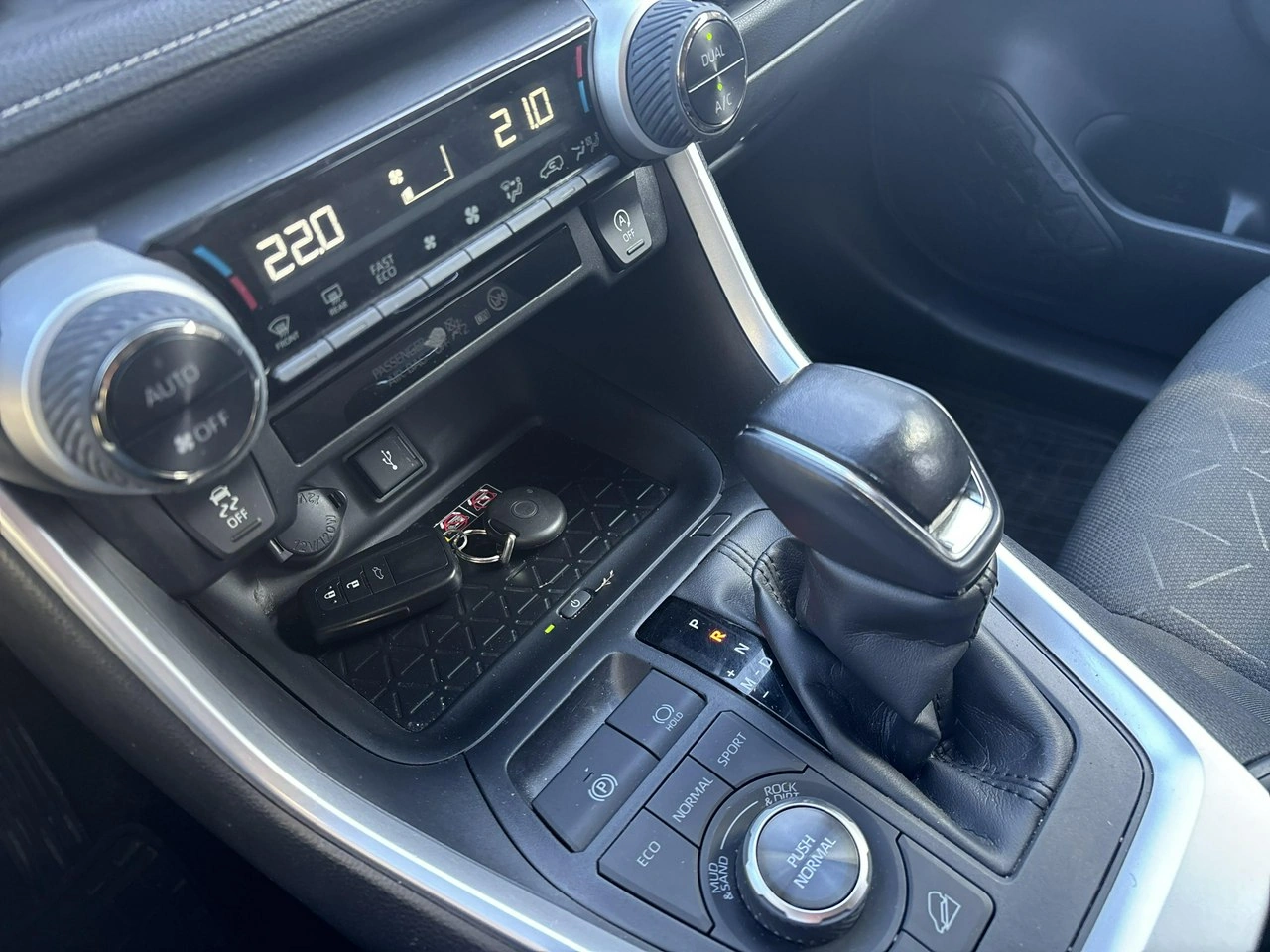 Toyota RAV-4 - Zdjęcie 19