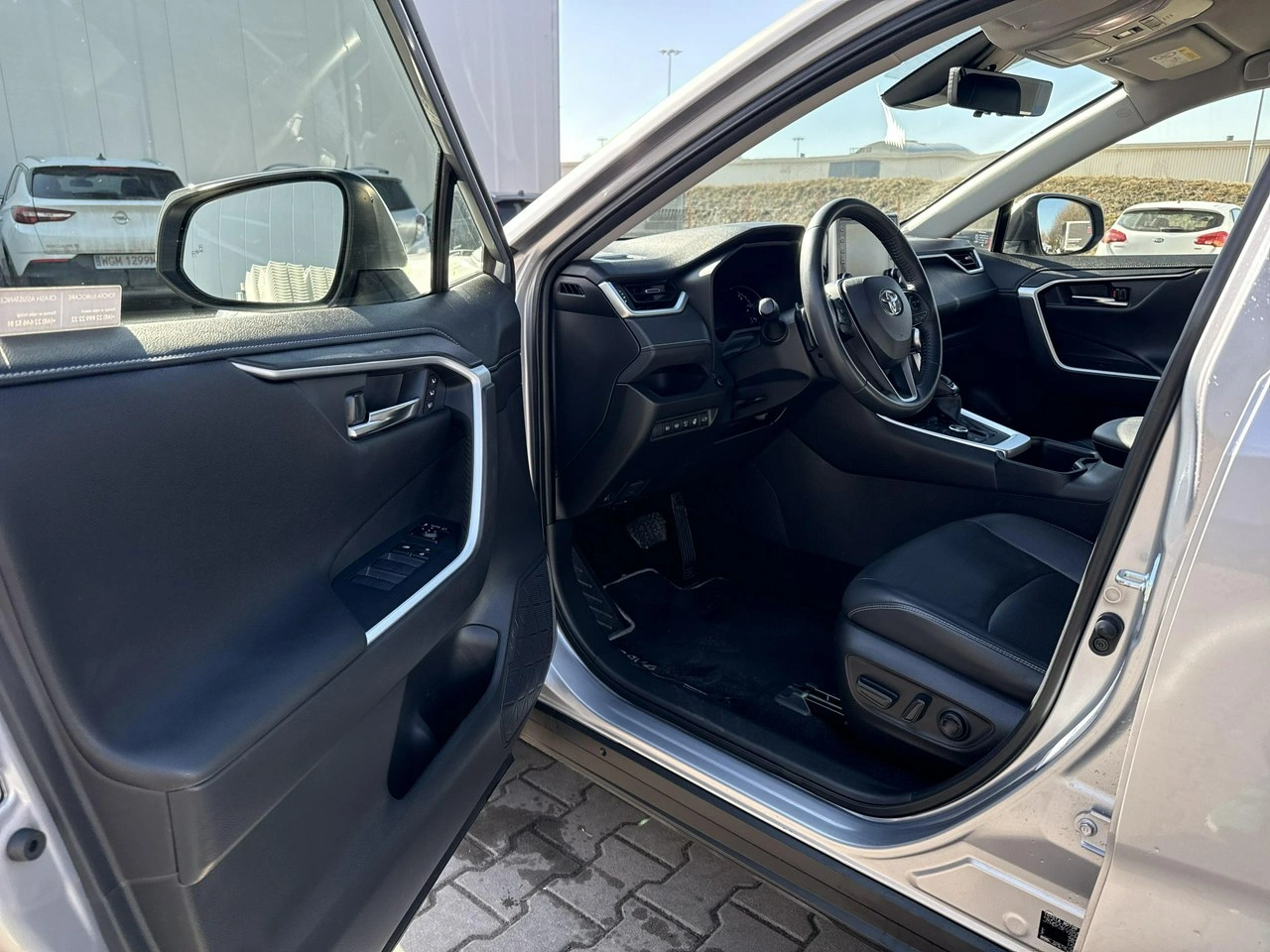 Toyota RAV-4 - Zdjęcie 9