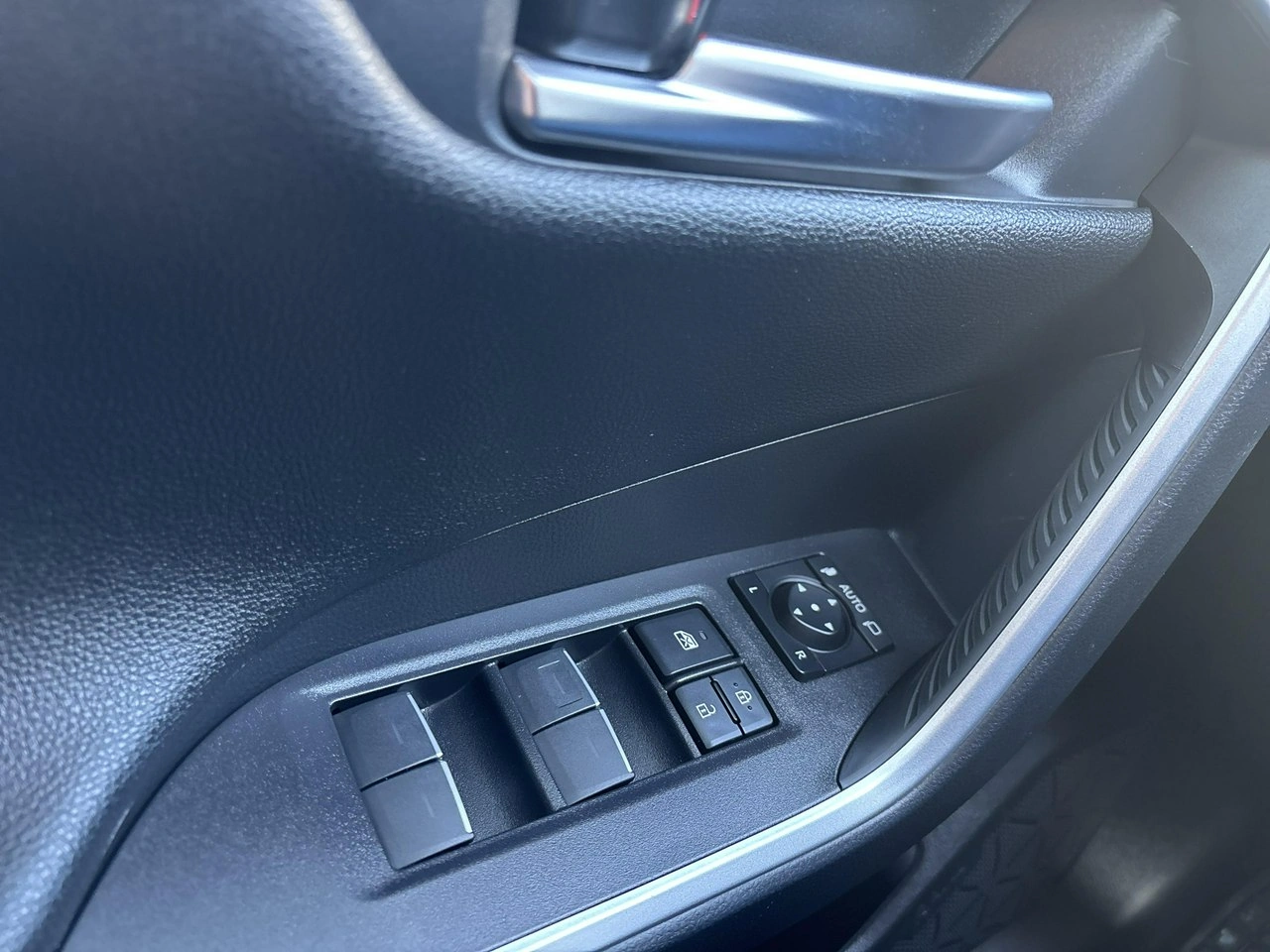 Toyota RAV-4 - Zdjęcie 20